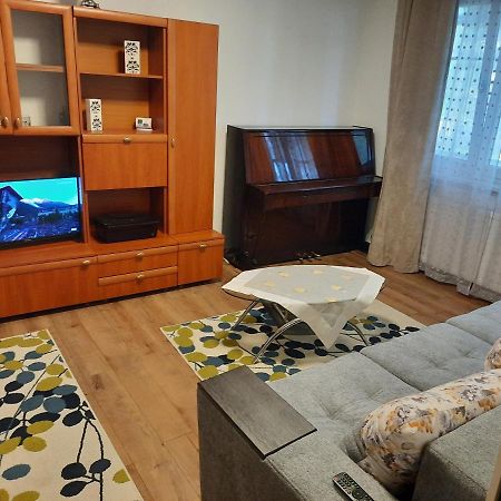 胡内多阿拉Apartament Zona Centrala公寓 外观 照片